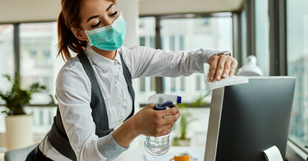 restaurant kitchen cleaning